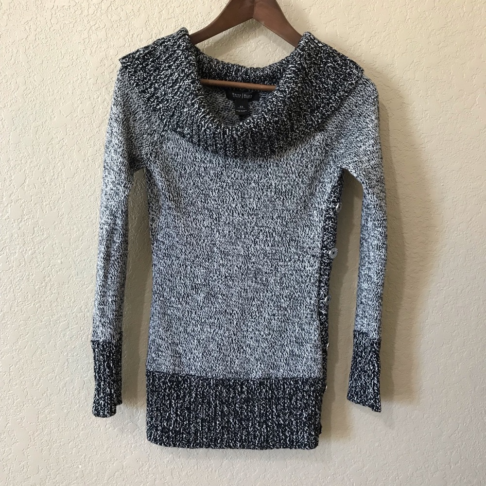 White House Black Market Marled Blackish Blue and White Scoop Neck Sweater. XS